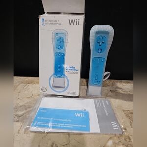 Nintendo Wii Remote Plus‎ Controller Blue